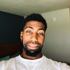 Meet your Posher, Devin